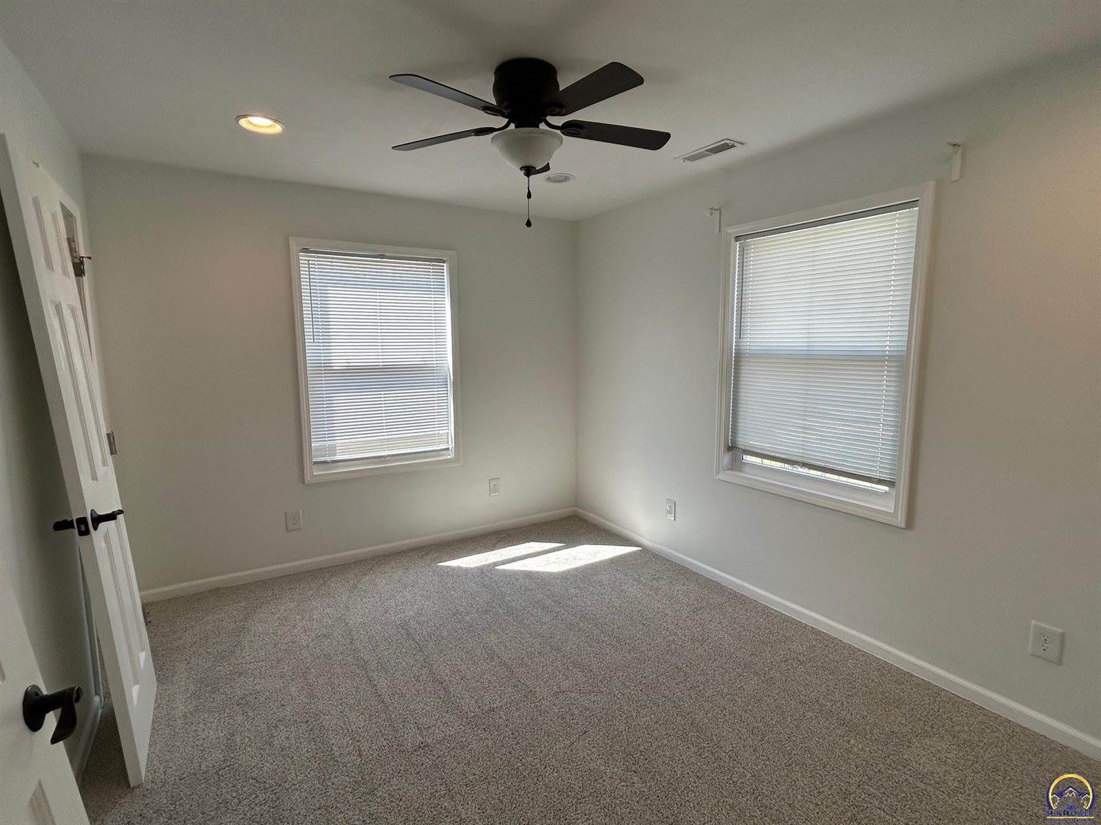 3805 SW 12th ST, Topeka, KS 66604