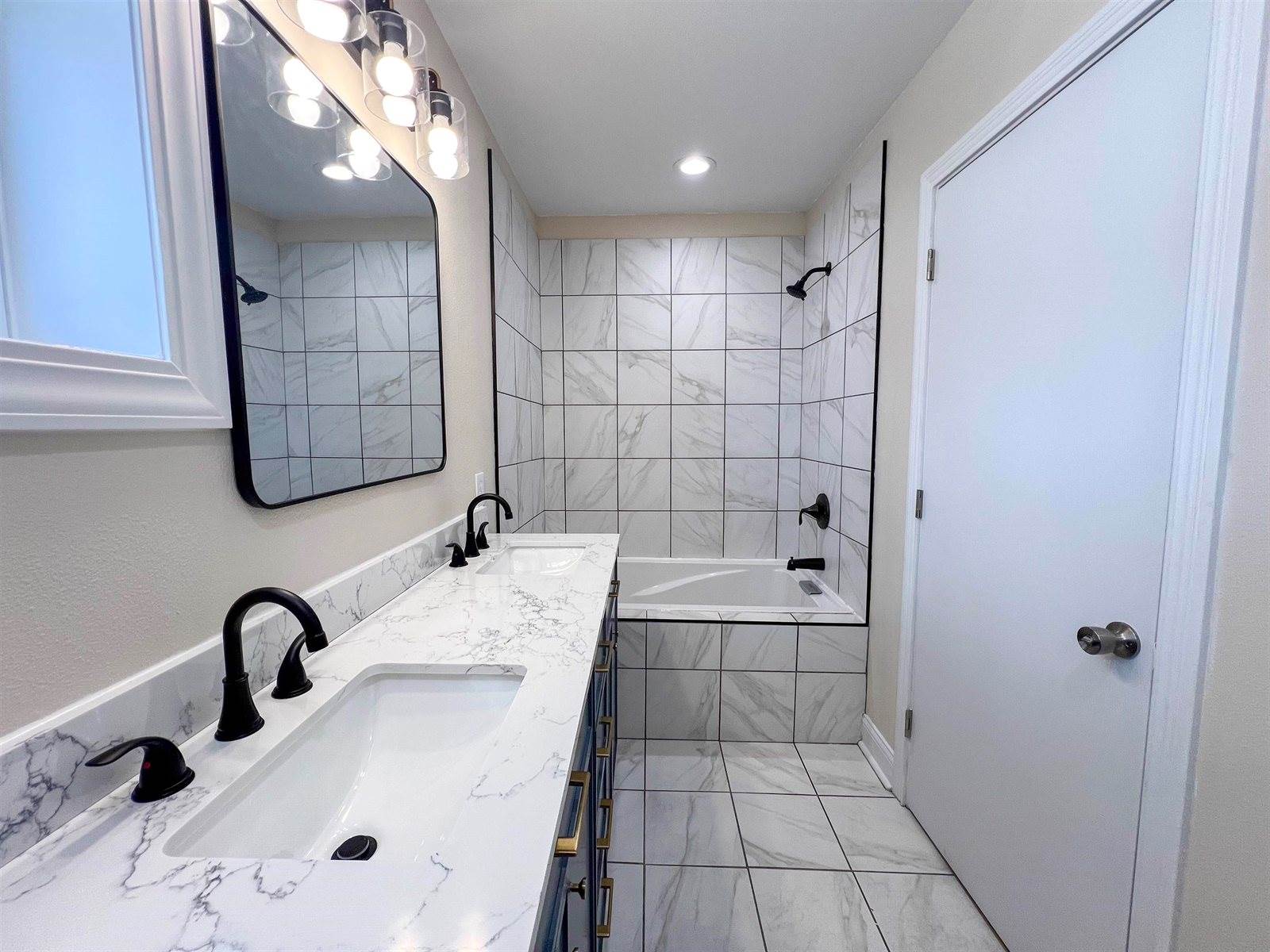 1222 South 7th, Prairie Du Chien, WI 53821