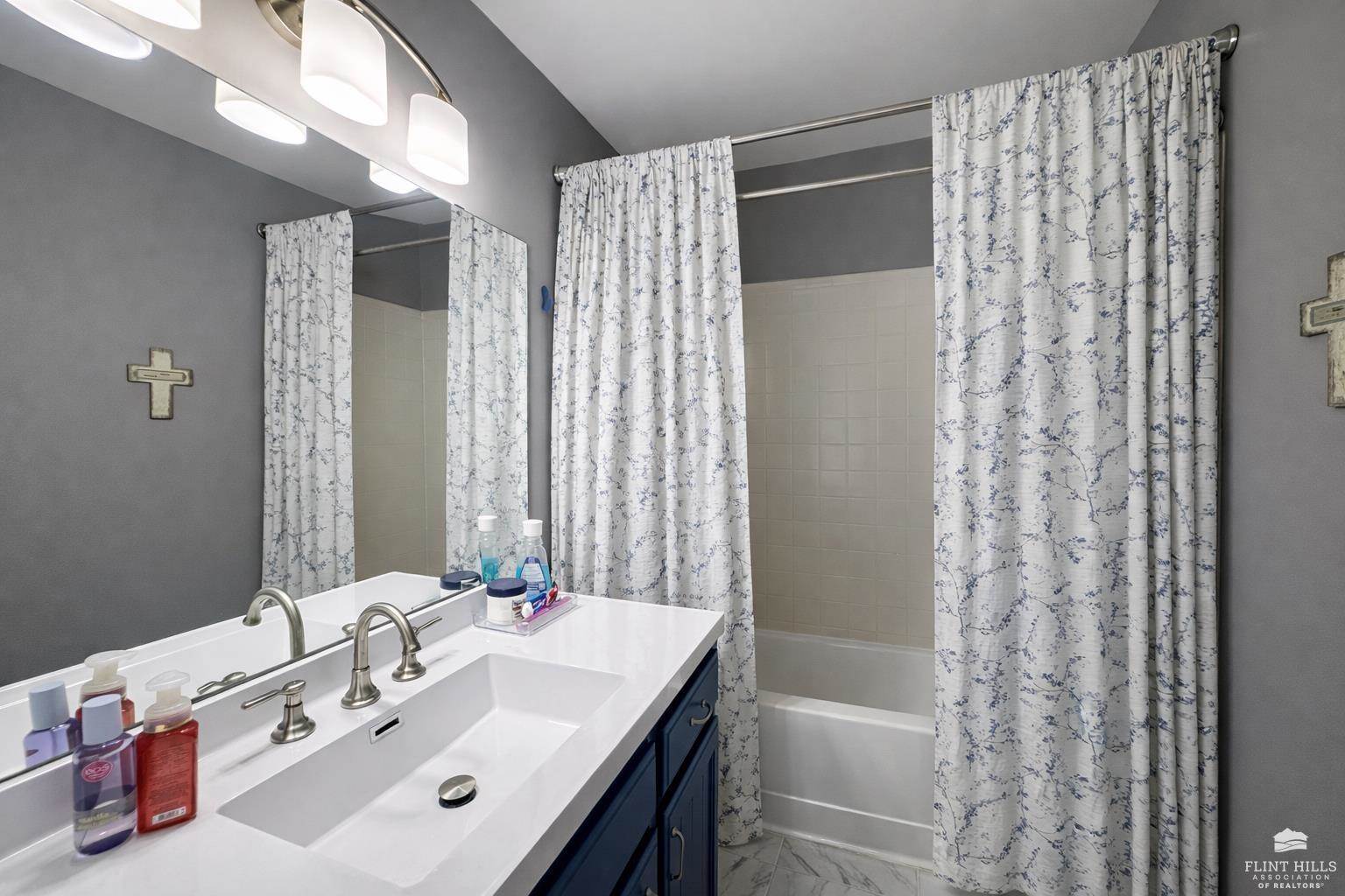 3343 Newbury St, Manhattan, KS 66503