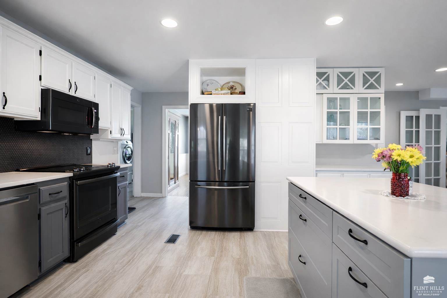 3343 Newbury St, Manhattan, KS 66503