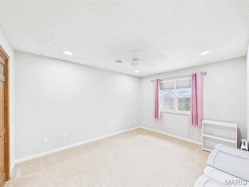 17065 Lemming Lane, Saint Robert, MO 65584
