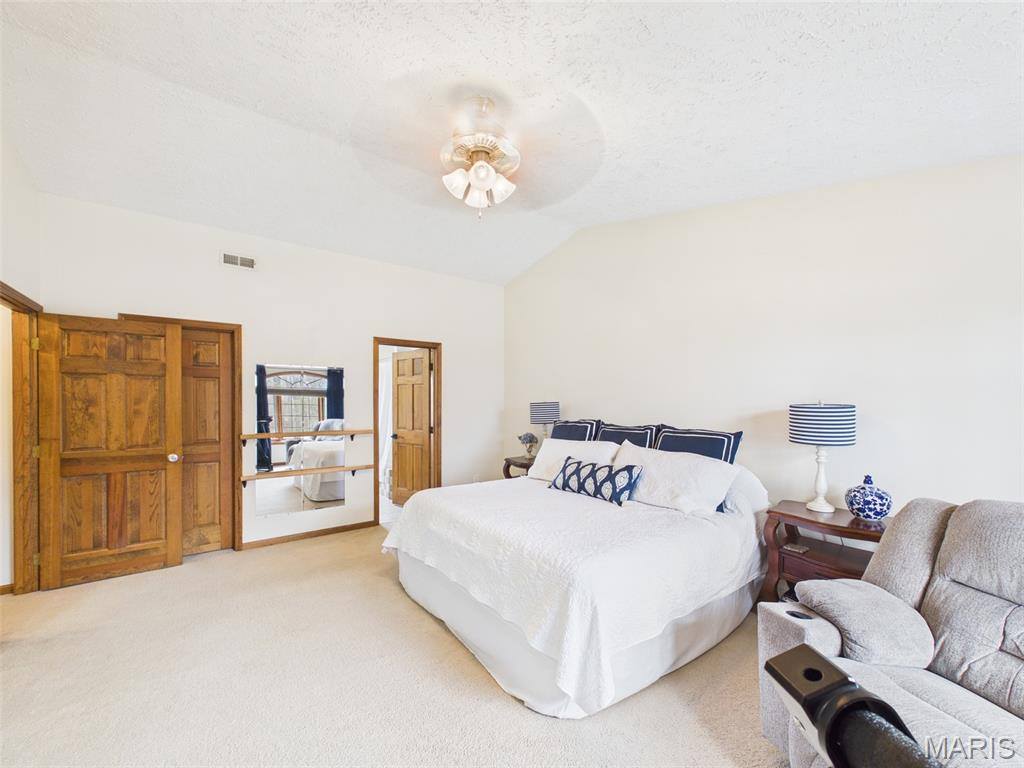 17065 Lemming Lane, Saint Robert, MO 65584