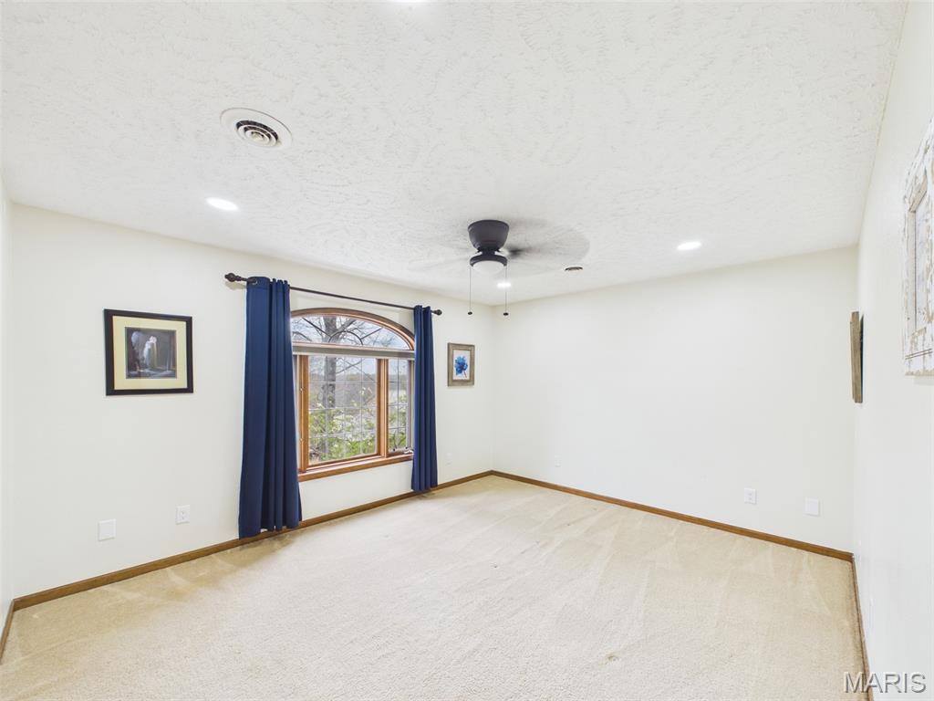 17065 Lemming Lane, Saint Robert, MO 65584