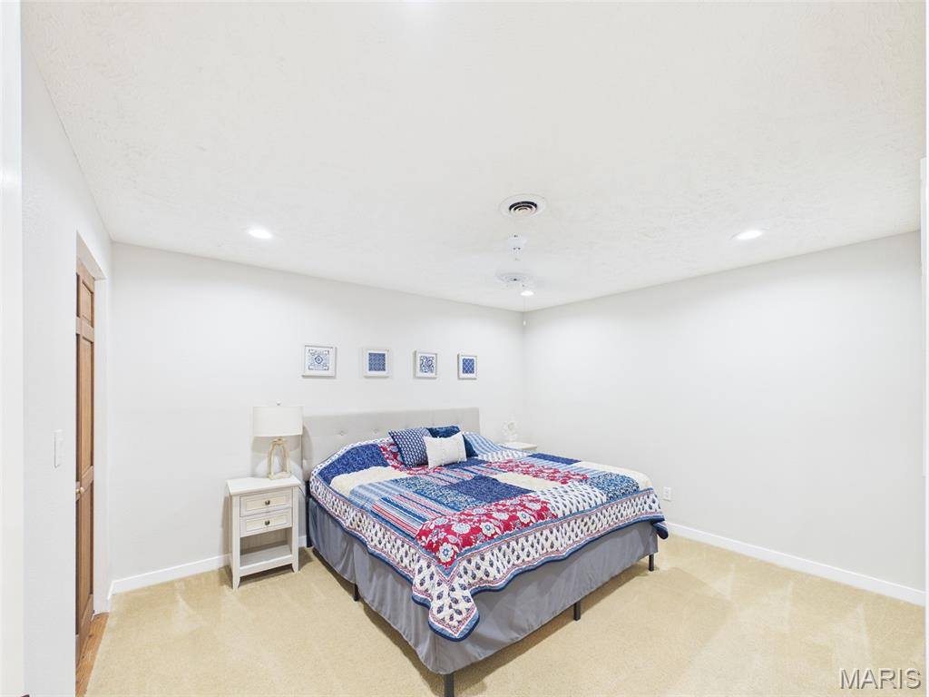 17065 Lemming Lane, Saint Robert, MO 65584