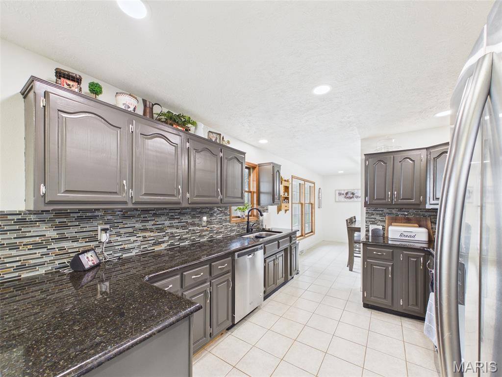 17065 Lemming Lane, Saint Robert, MO 65584