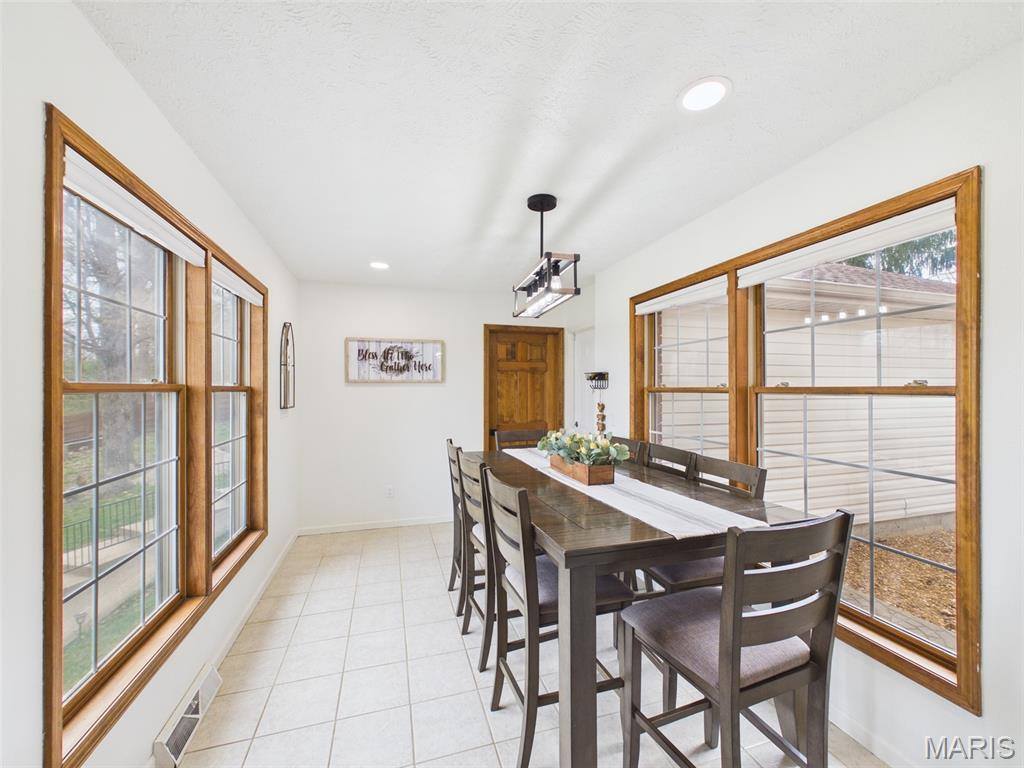17065 Lemming Lane, Saint Robert, MO 65584