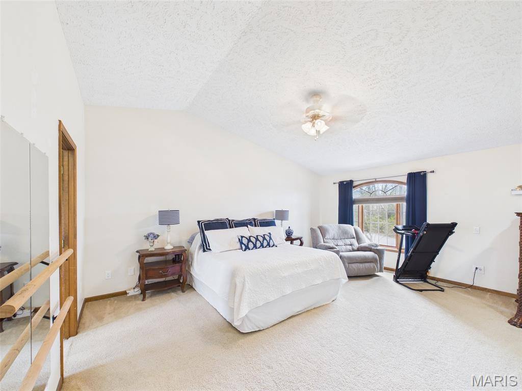 17065 Lemming Lane, Saint Robert, MO 65584