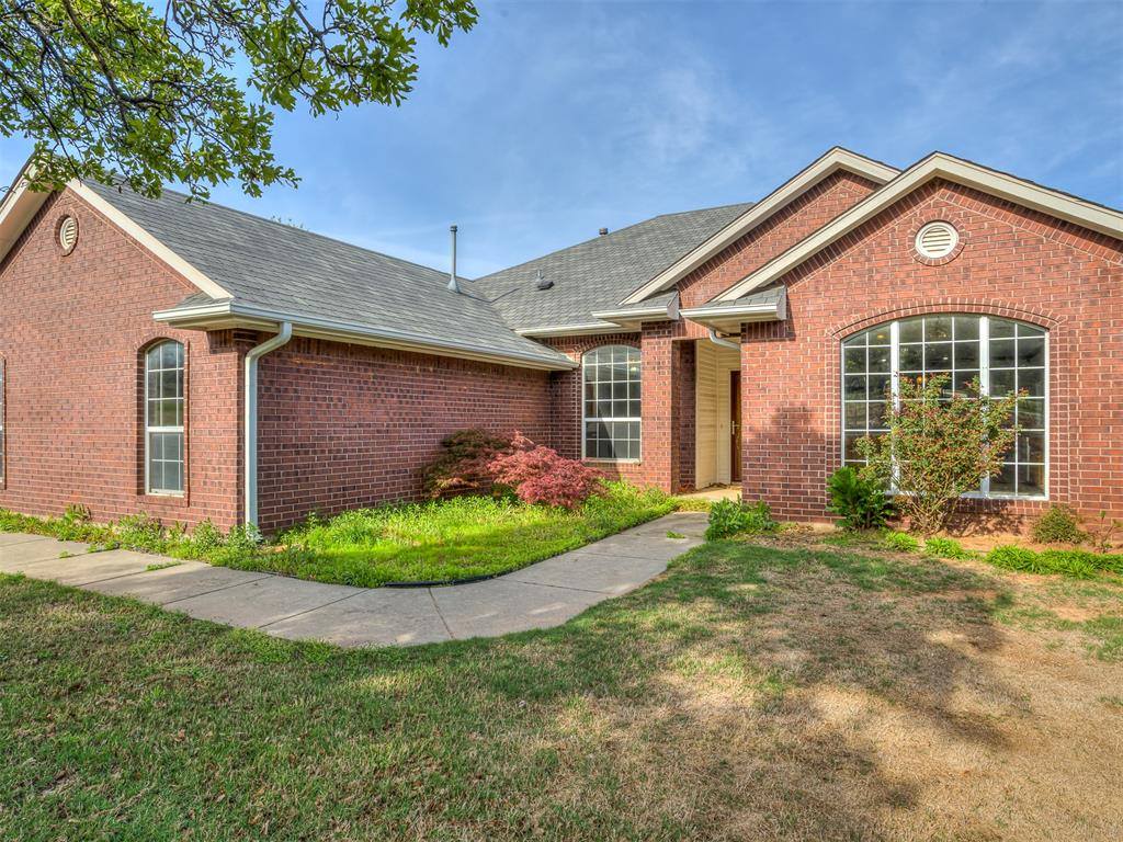 1197 South Choctaw Road, Choctaw, OK 73020