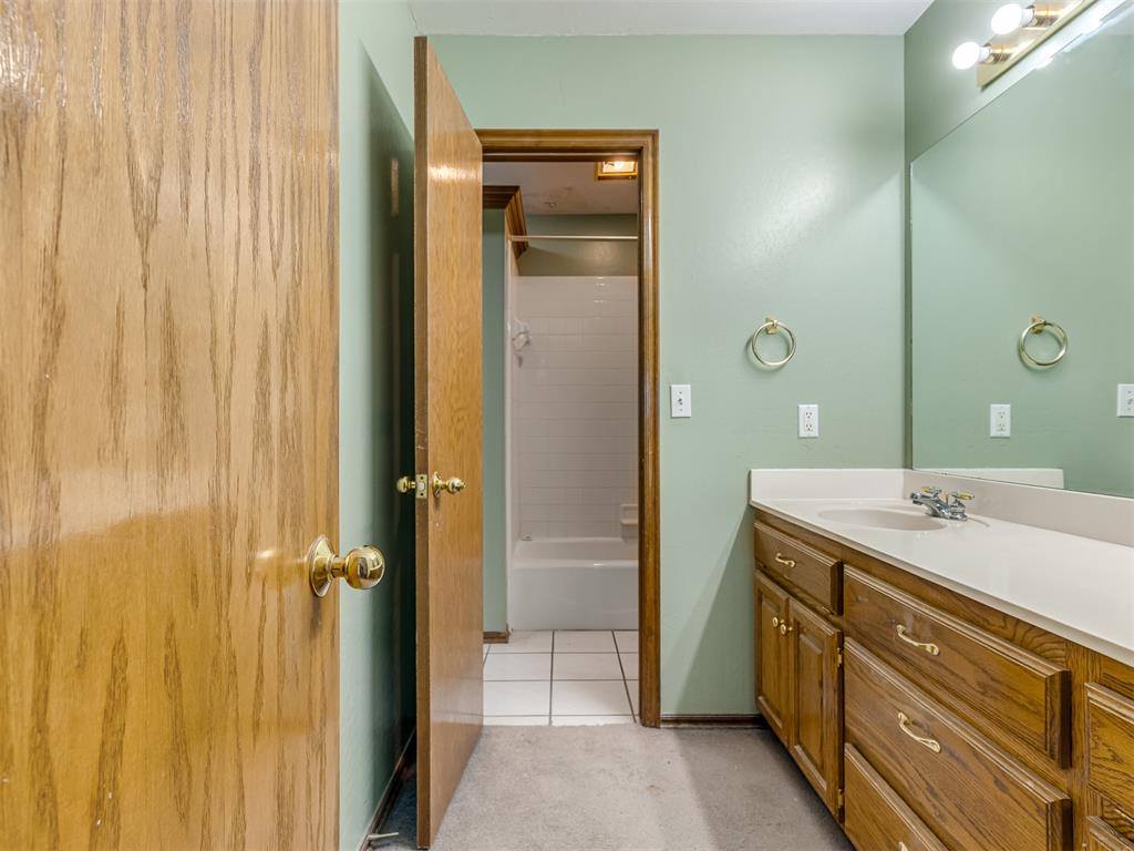 1197 South Choctaw Road, Choctaw, OK 73020