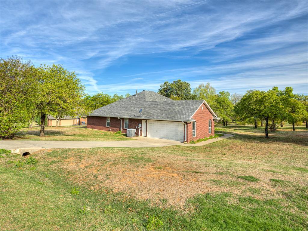 1197 South Choctaw Road, Choctaw, OK 73020