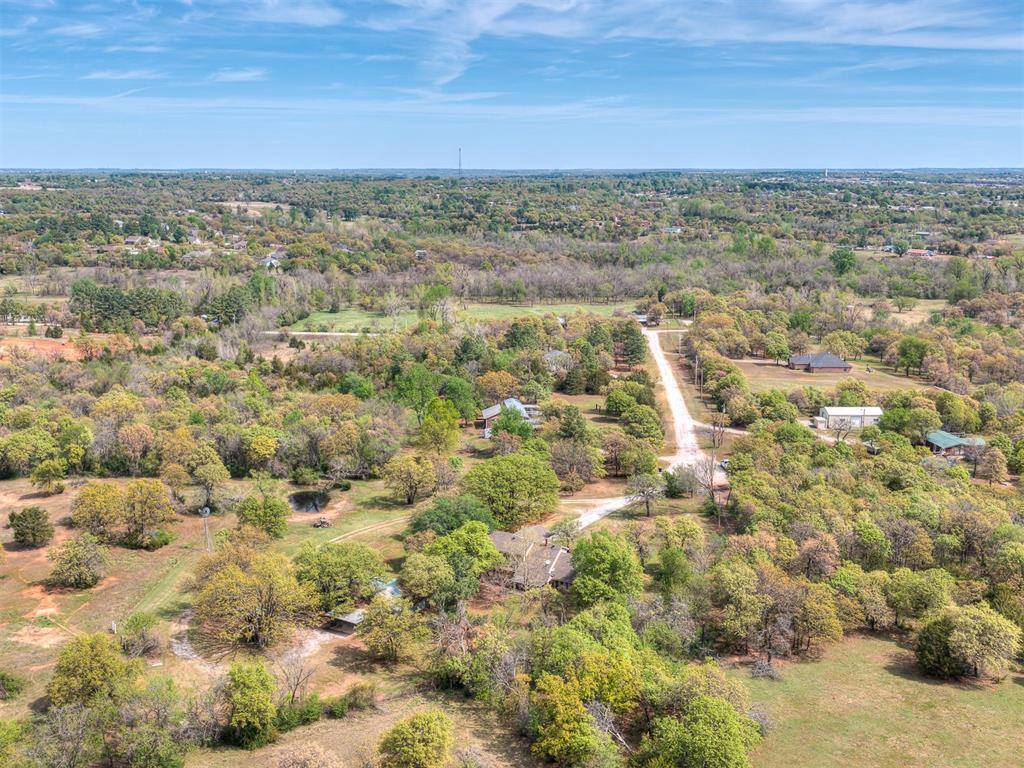 5501 Baldwin Court, Newalla, OK 74857