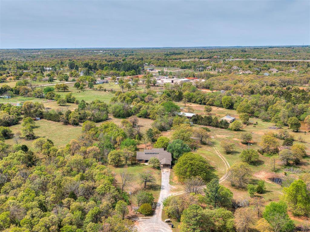 5501 Baldwin Court, Newalla, OK 74857