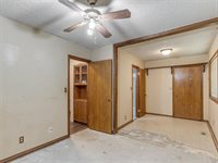5501 Baldwin Court, Newalla, OK 74857