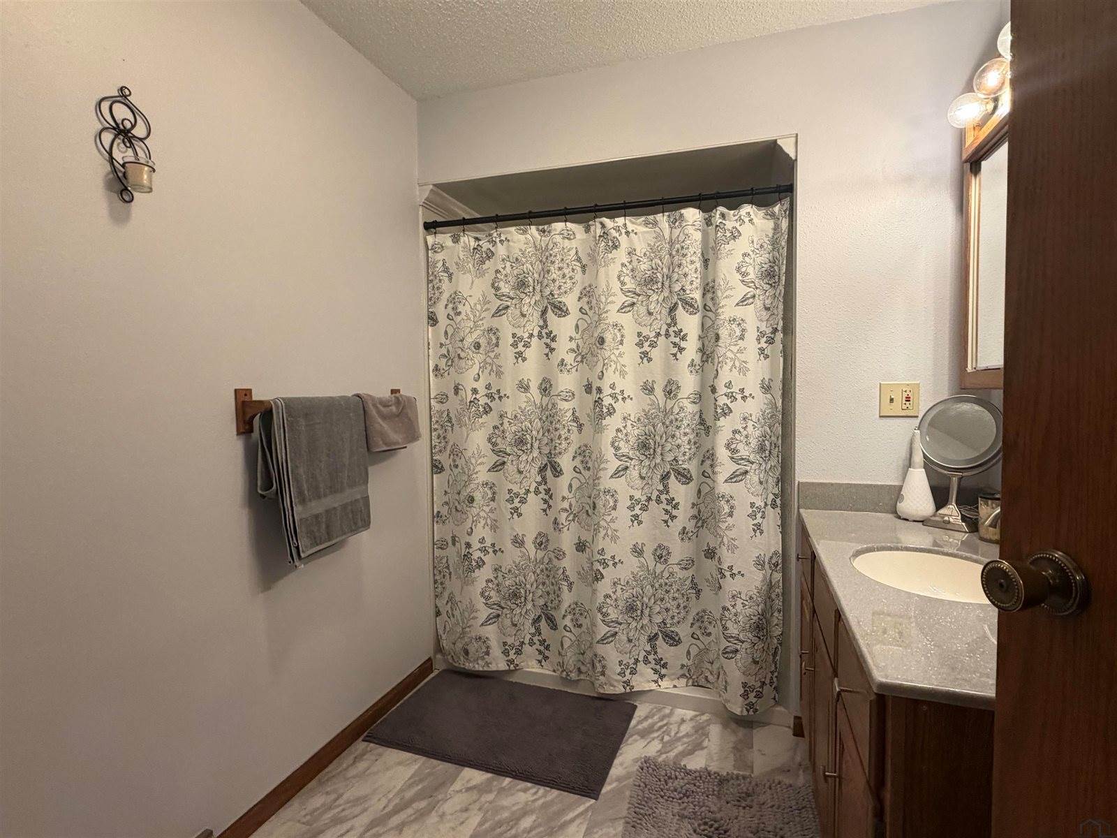 603 2nd Ave SE 2, LeMars, IA 51031