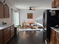 603 2nd Ave SE 2, LeMars, IA 51031