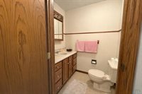 603 2nd Ave SE 2, LeMars, IA 51031