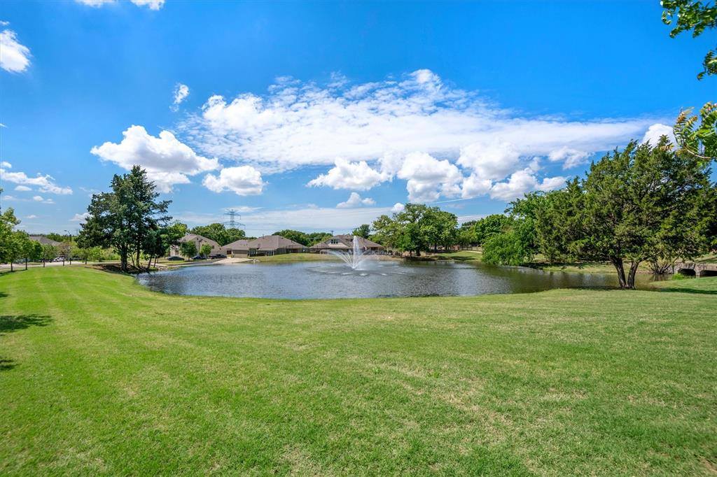 9257 Water Oak Drive, Arlington, TX 76002