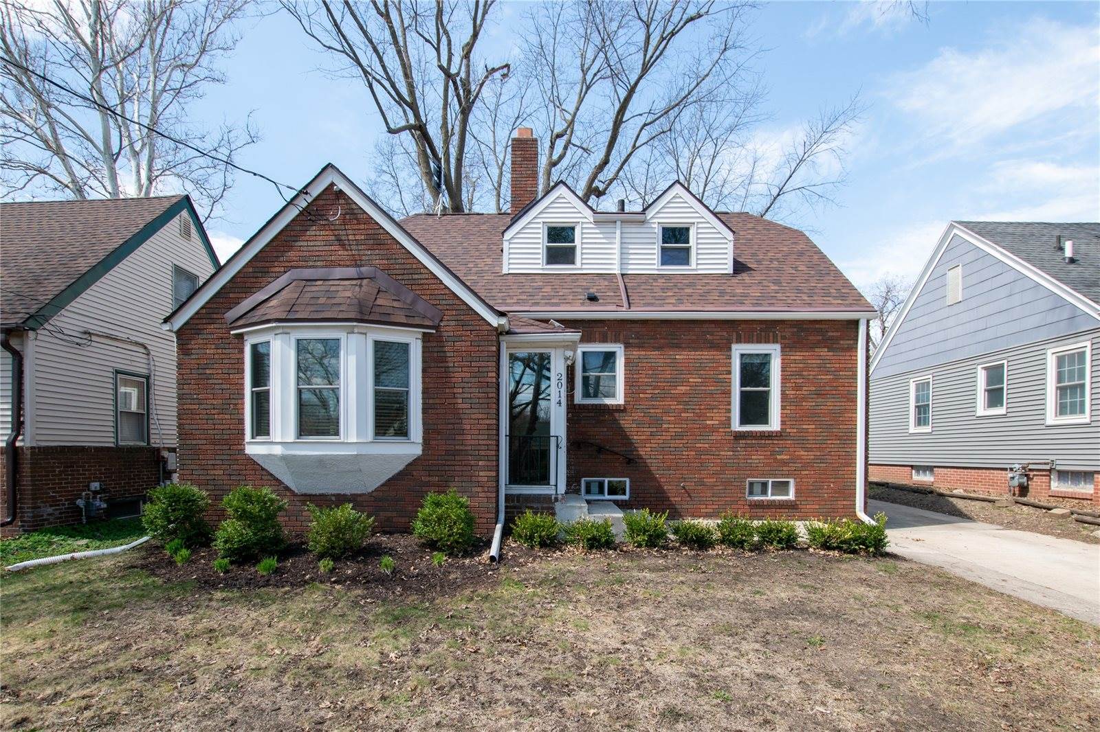 2014 39th Street, Des Moines, IA 50310