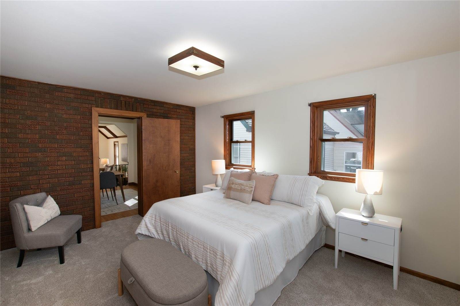 2014 39th Street, Des Moines, IA 50310