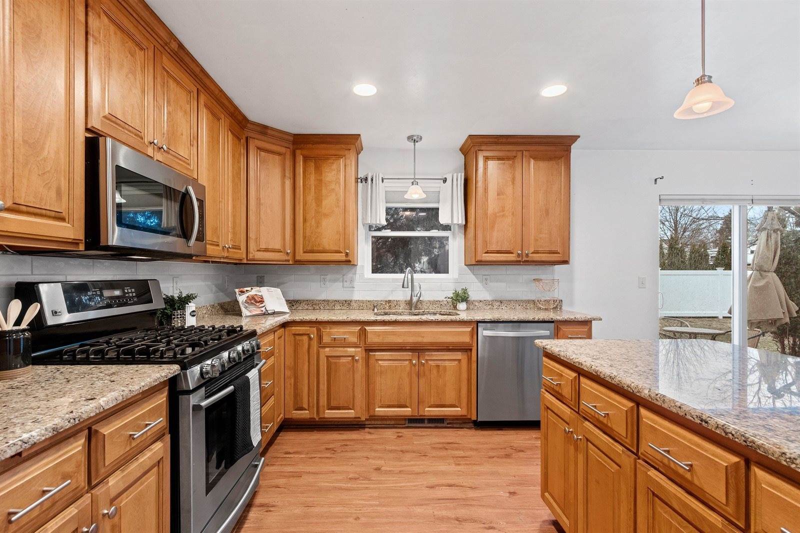 854 Krause Road, Green Bay, WI 54313