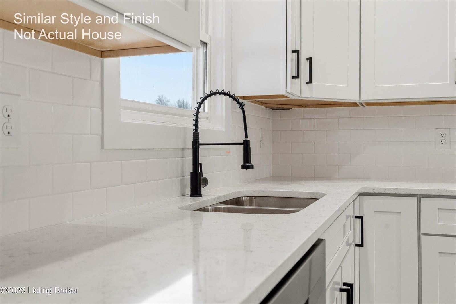 220 Quail Run Rd, Brandenburg, KY 40108