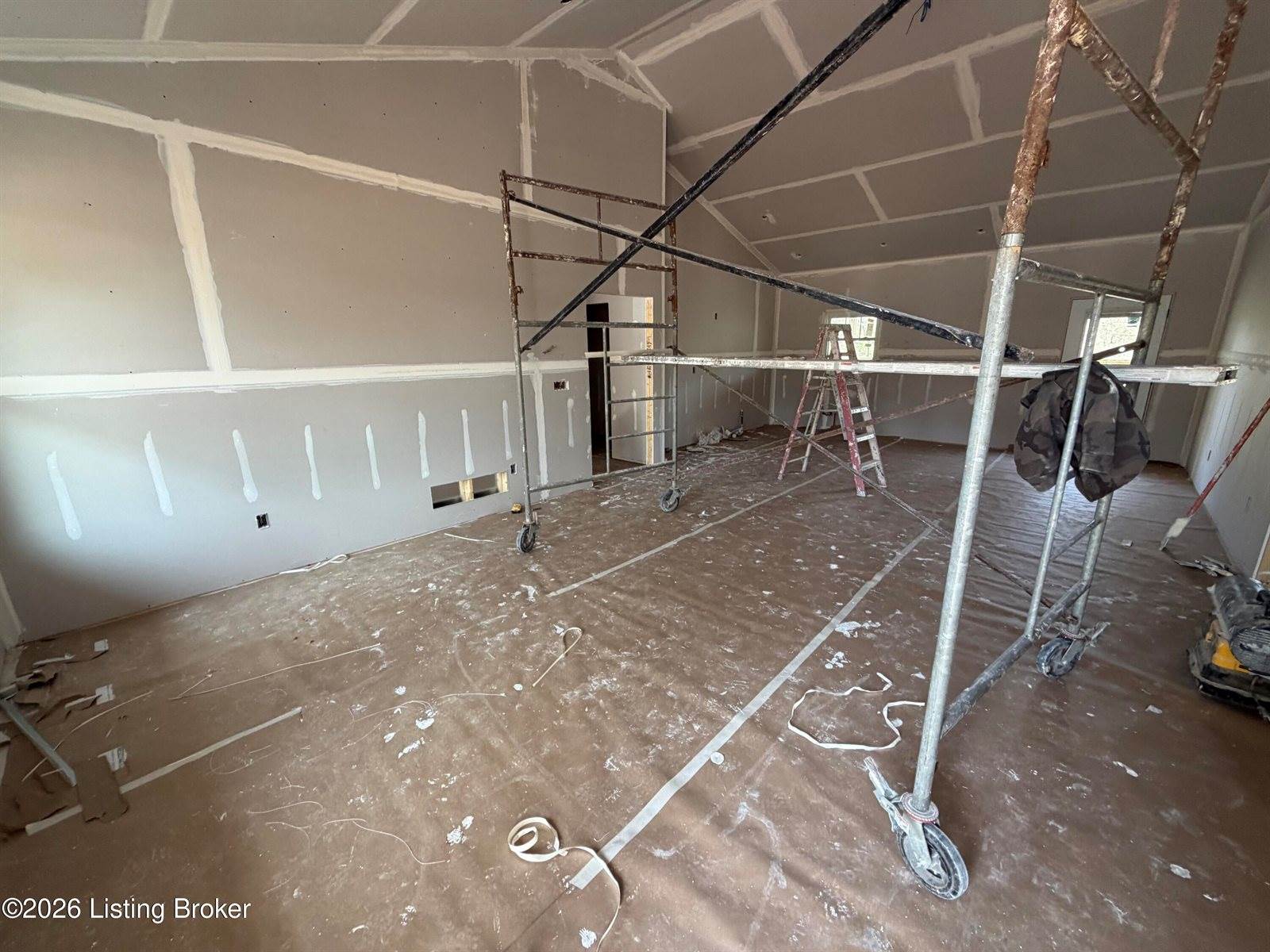 220 Quail Run Rd, Brandenburg, KY 40108