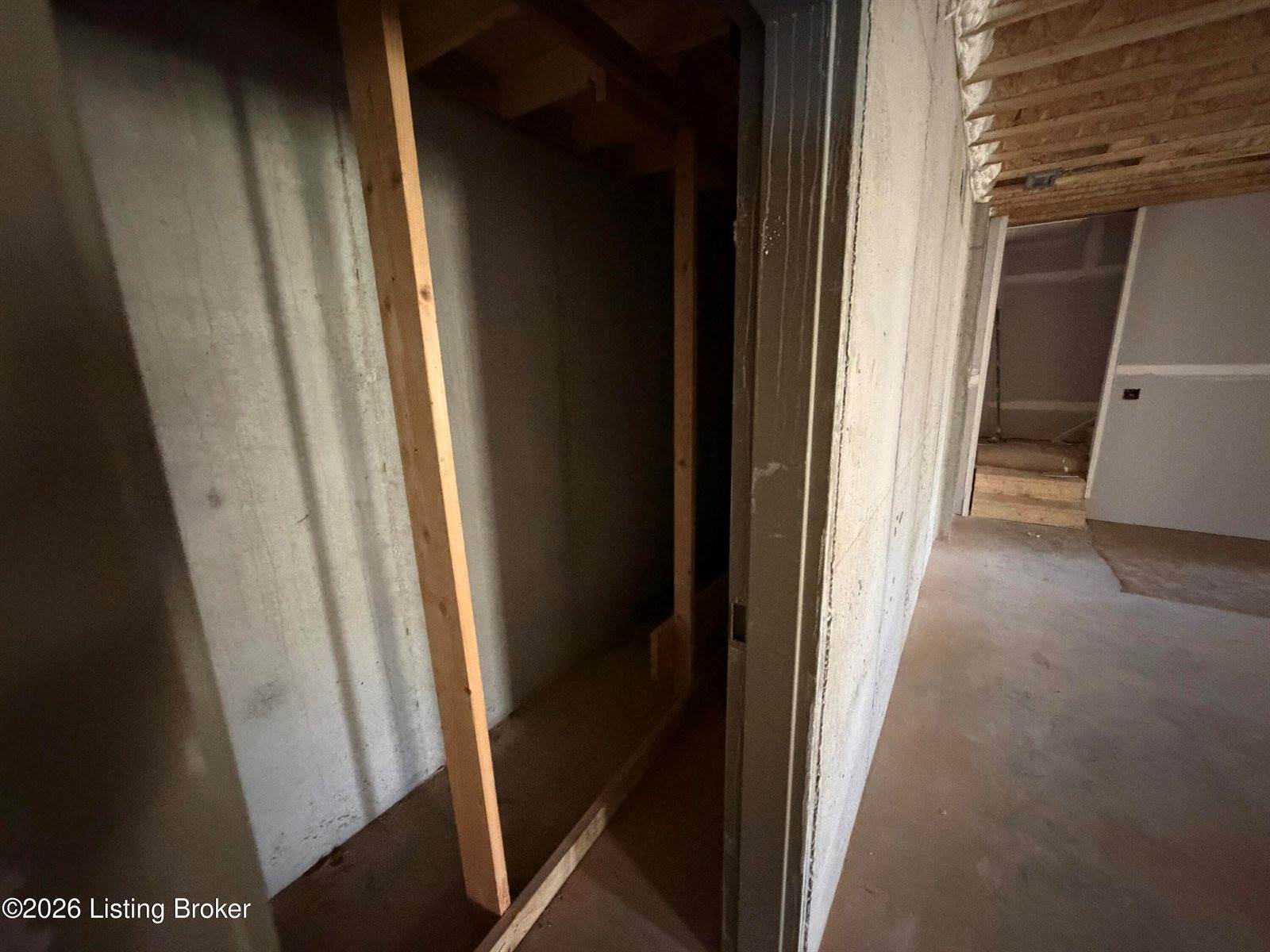 220 Quail Run Rd, Brandenburg, KY 40108