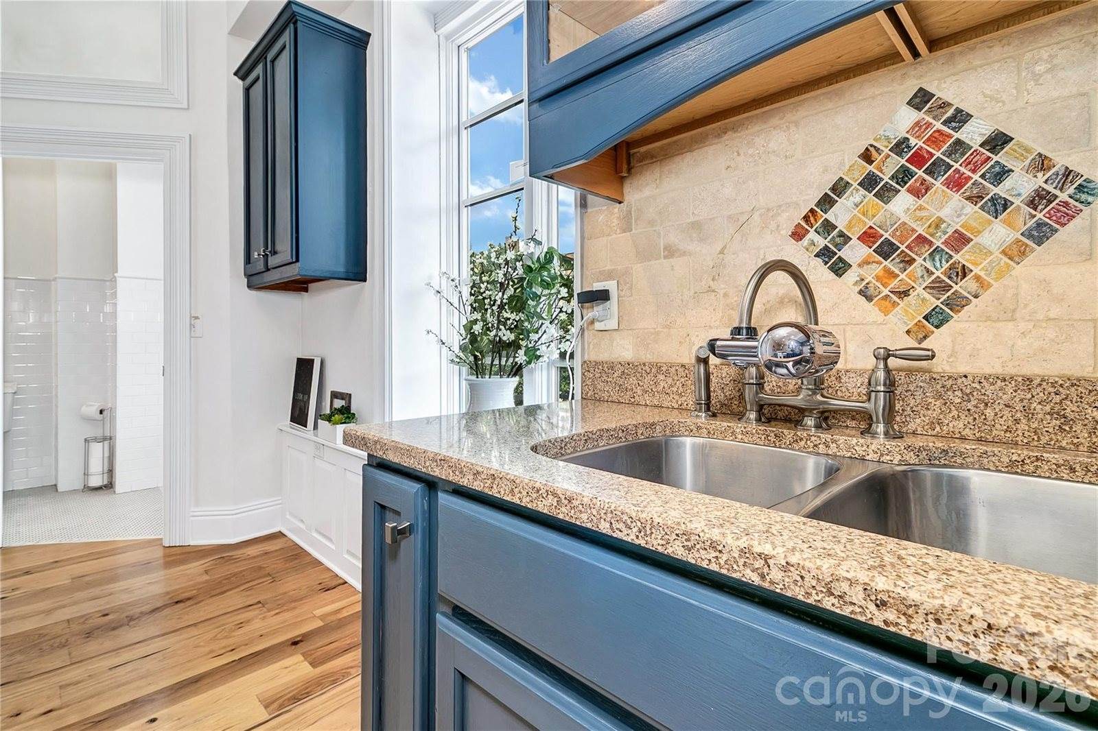 35 Patton Avenue, #202, Asheville, NC 28801