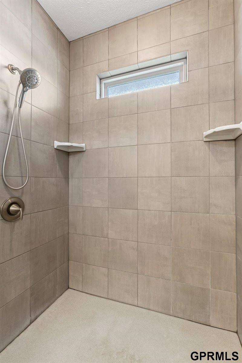 19809 Oak Street, Gretna, NE 68028