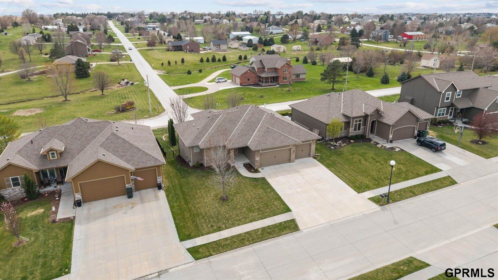 19809 Oak Street, Gretna, NE 68028