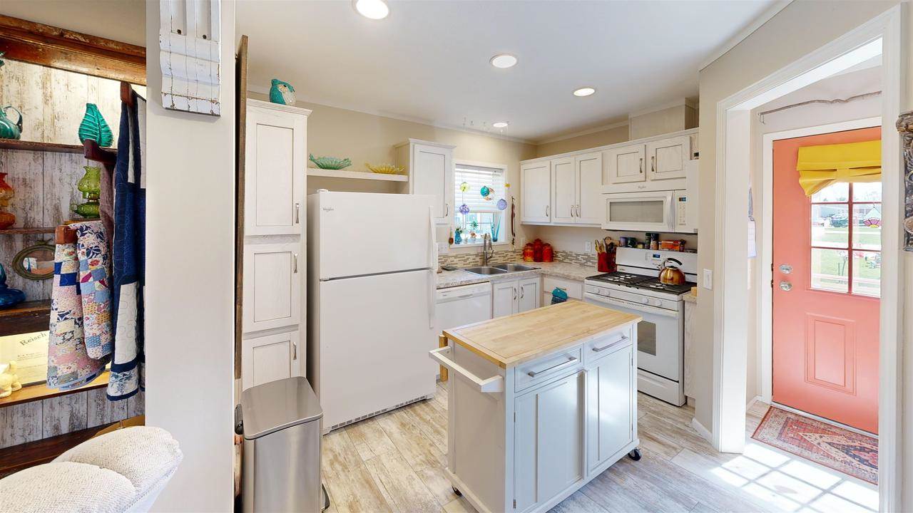 897 Lake Street #115, Lake Mills, WI 53551