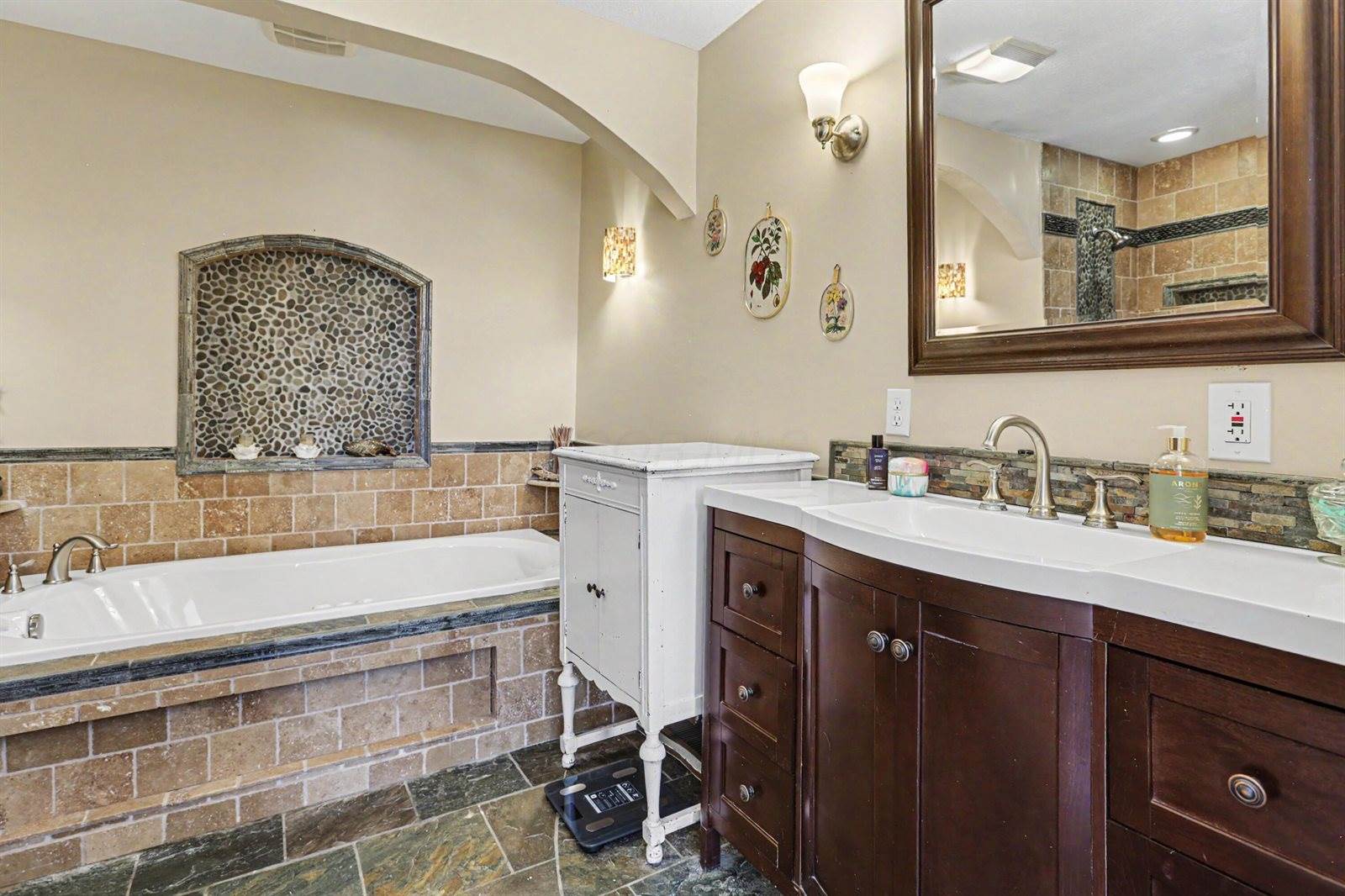 4353 Hoover Road, Grove City, OH 43123