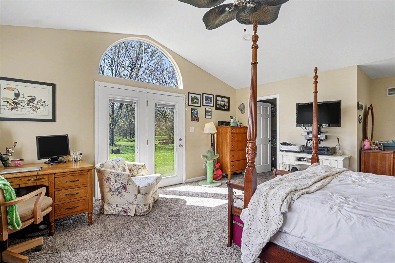 4353 Hoover Road, Grove City, OH 43123