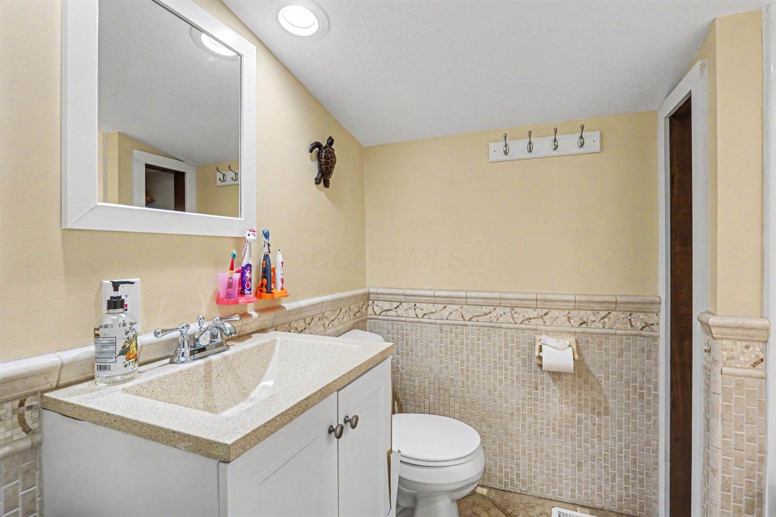 4353 Hoover Road, Grove City, OH 43123