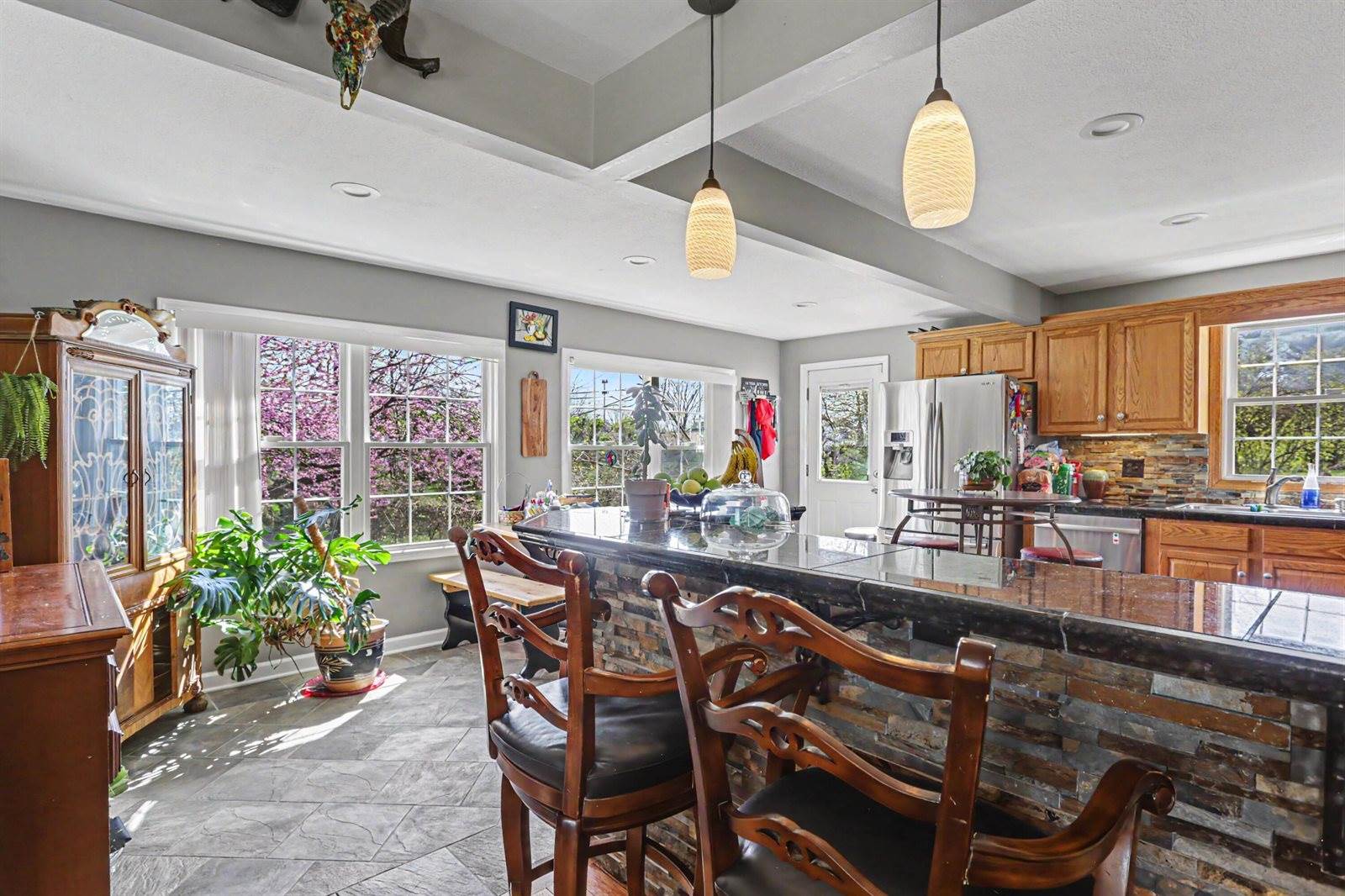 4353 Hoover Road, Grove City, OH 43123