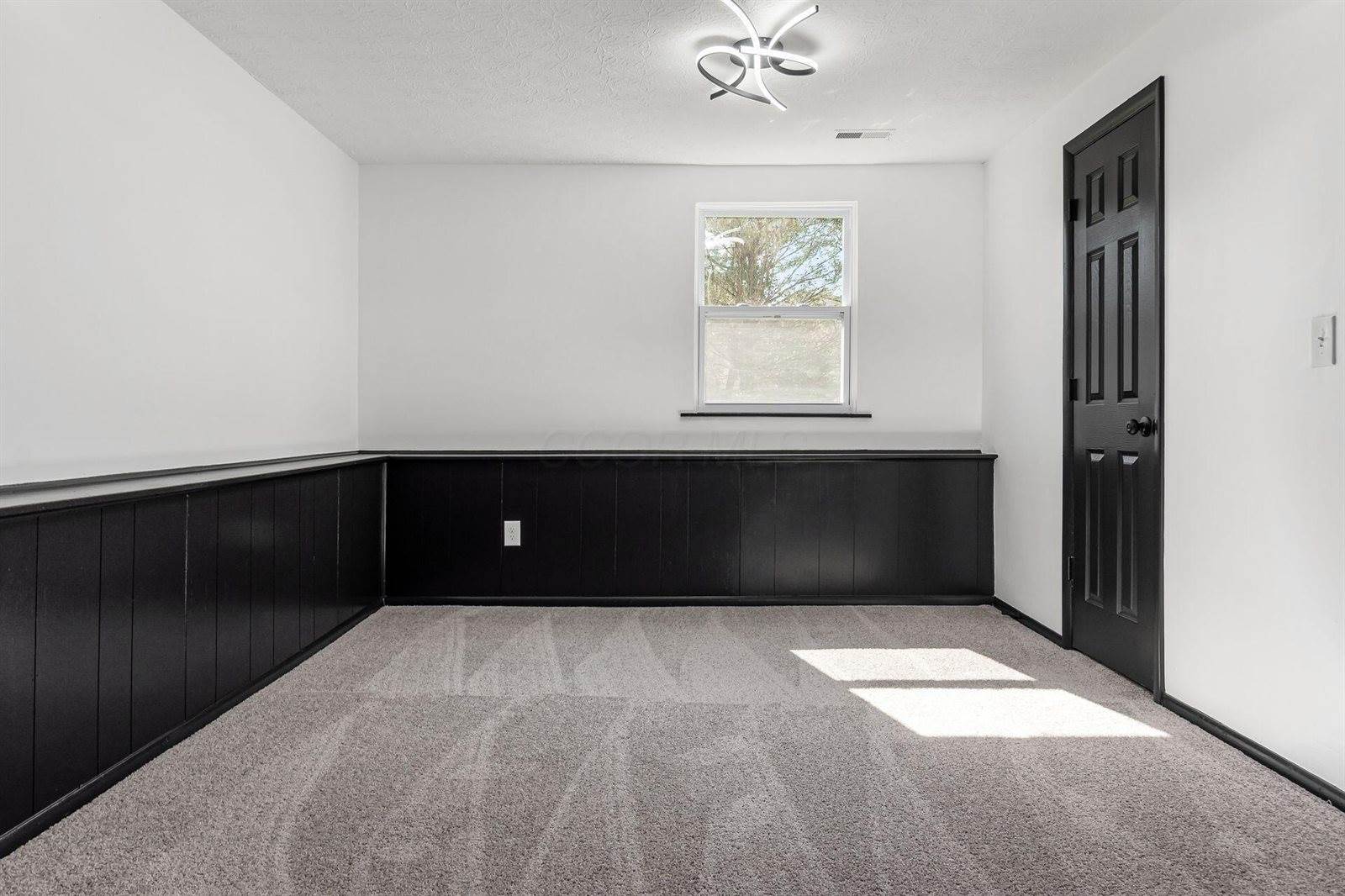 1028 Newfields Lane, Westerville, OH 43081