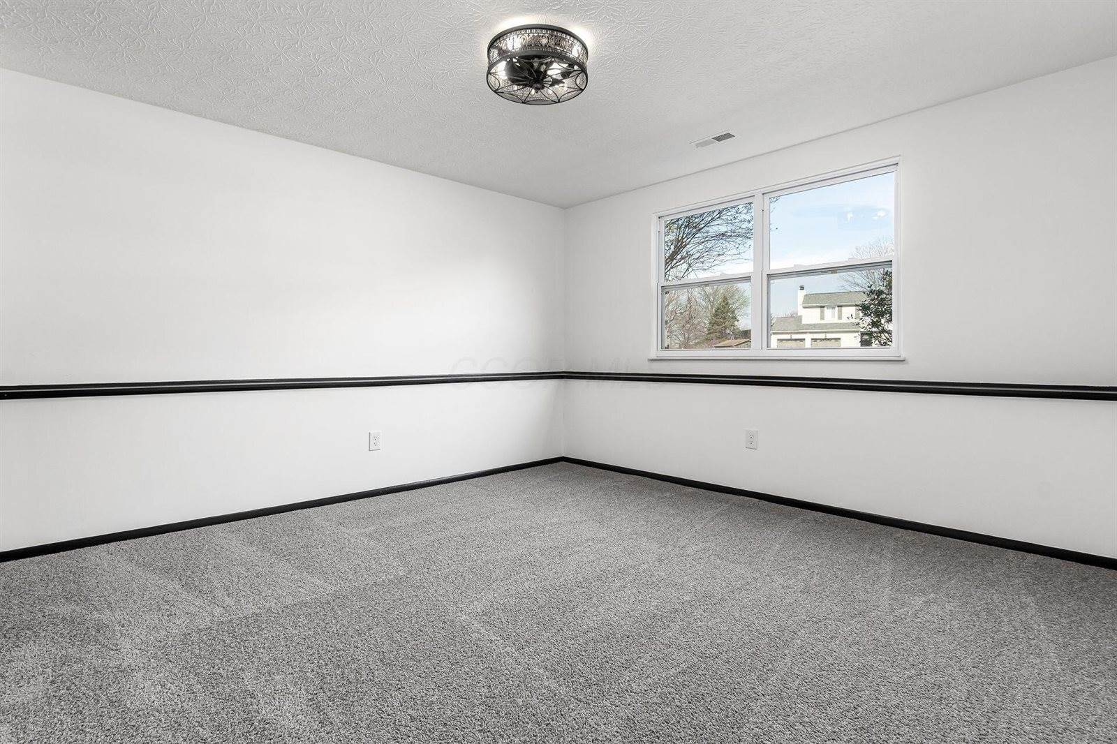 1028 Newfields Lane, Westerville, OH 43081