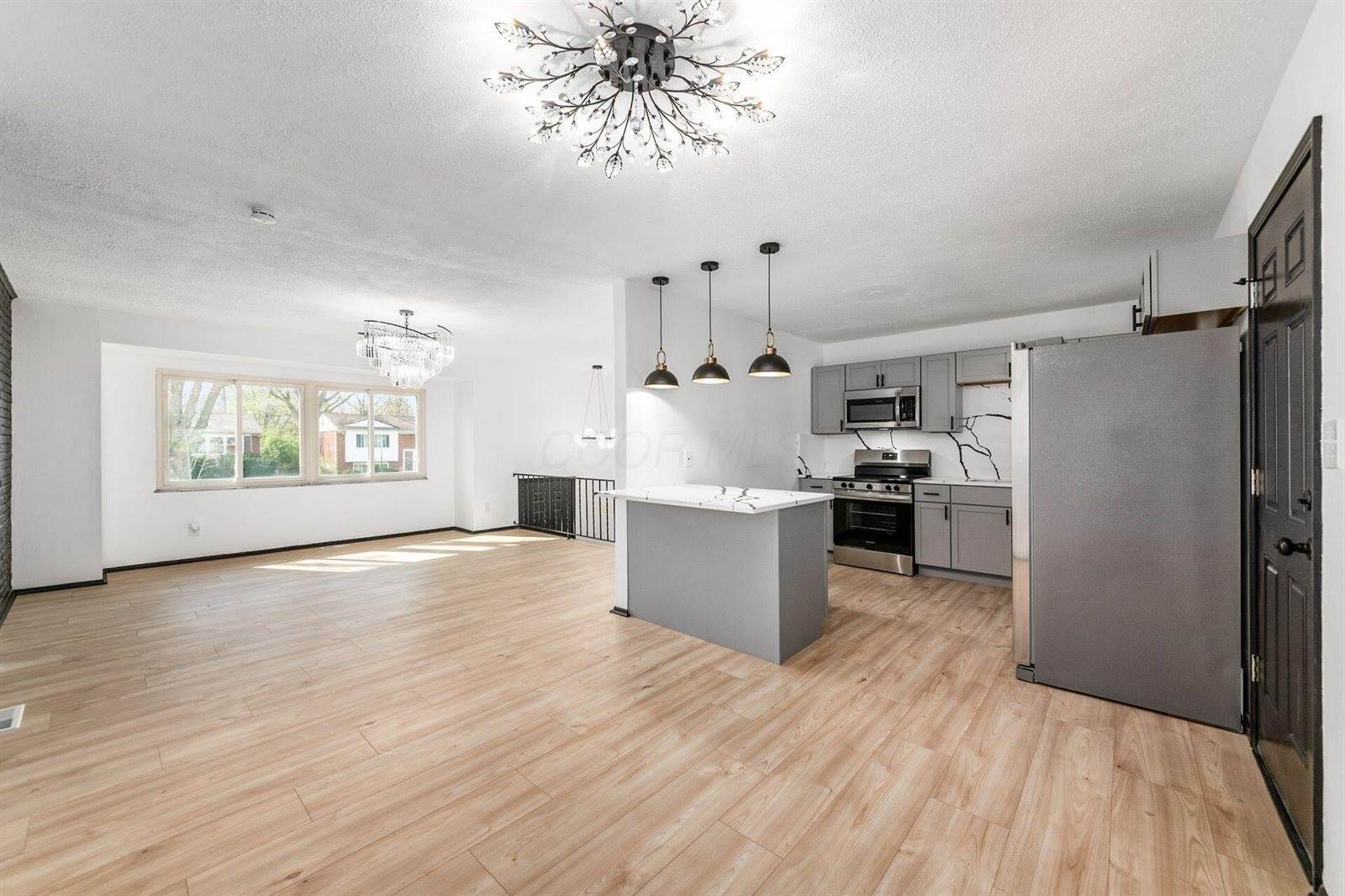 5548 Roche Drive, Columbus, OH 43229