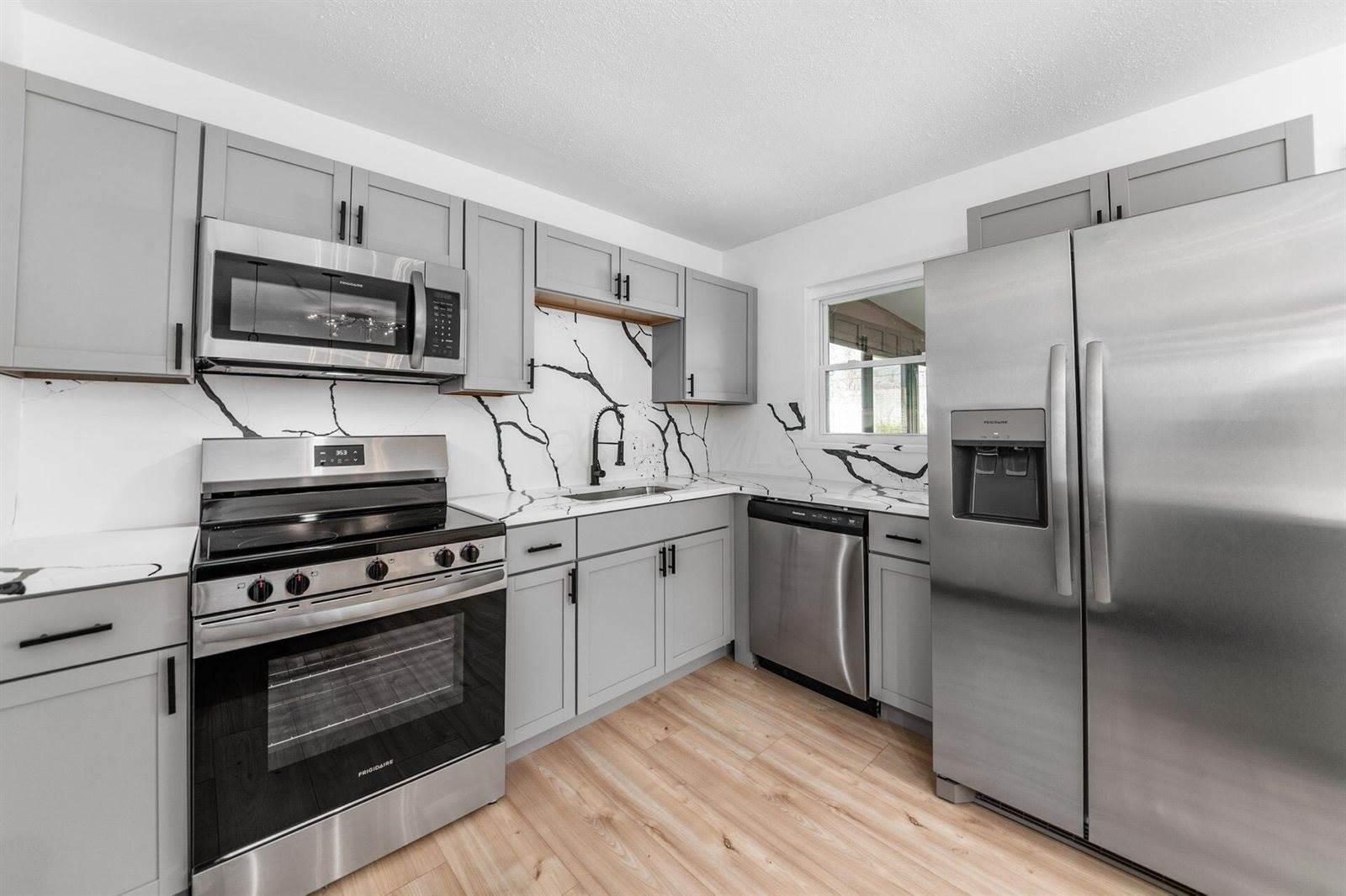 5548 Roche Drive, Columbus, OH 43229