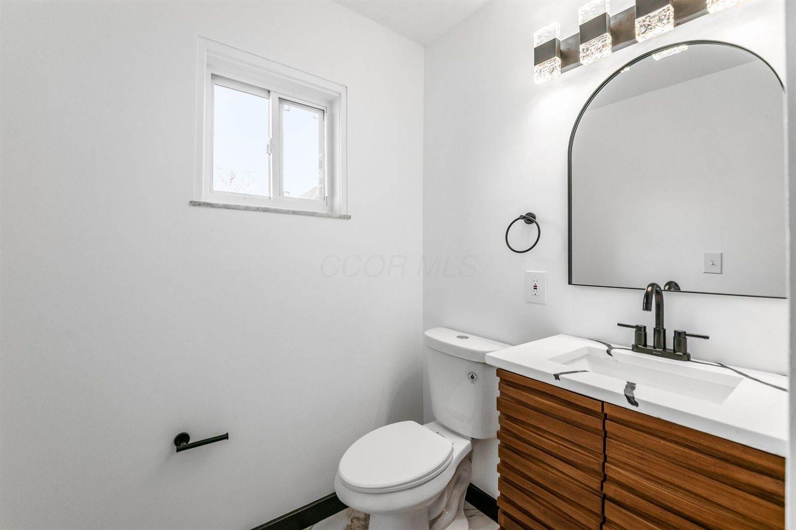 5548 Roche Drive, Columbus, OH 43229