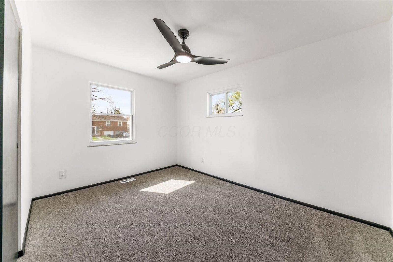 5548 Roche Drive, Columbus, OH 43229