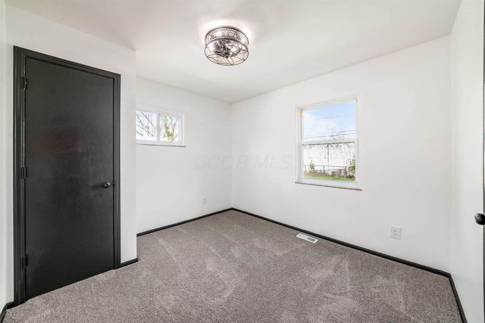 5548 Roche Drive, Columbus, OH 43229