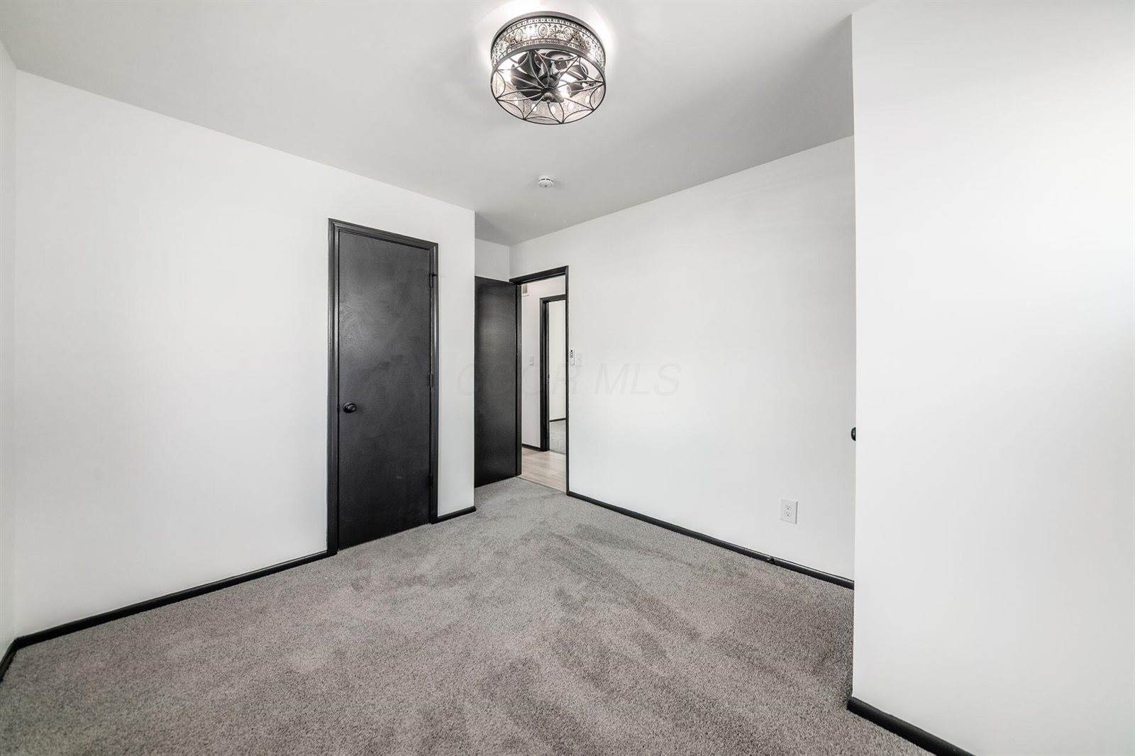 5548 Roche Drive, Columbus, OH 43229