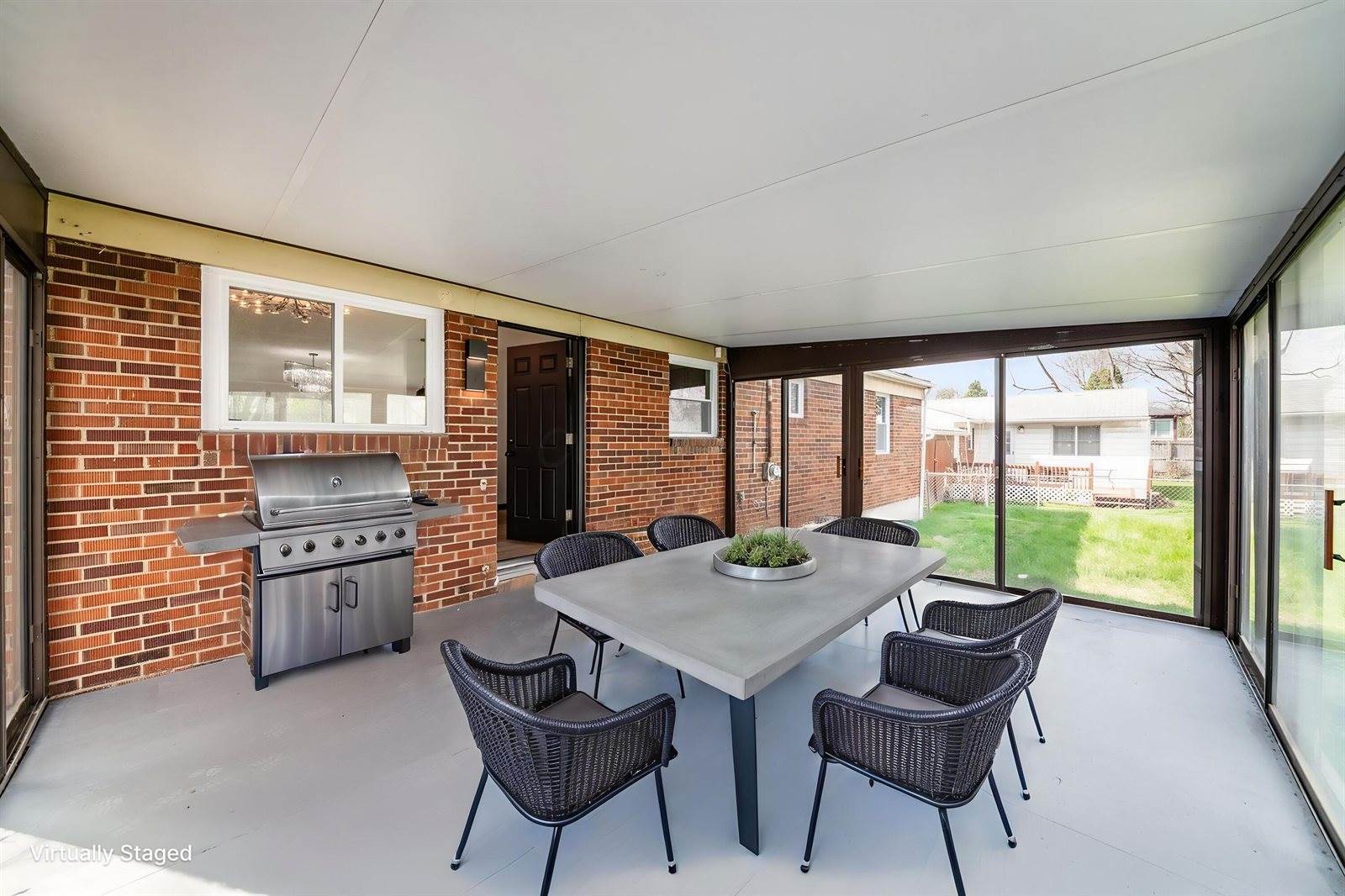 5548 Roche Drive, Columbus, OH 43229