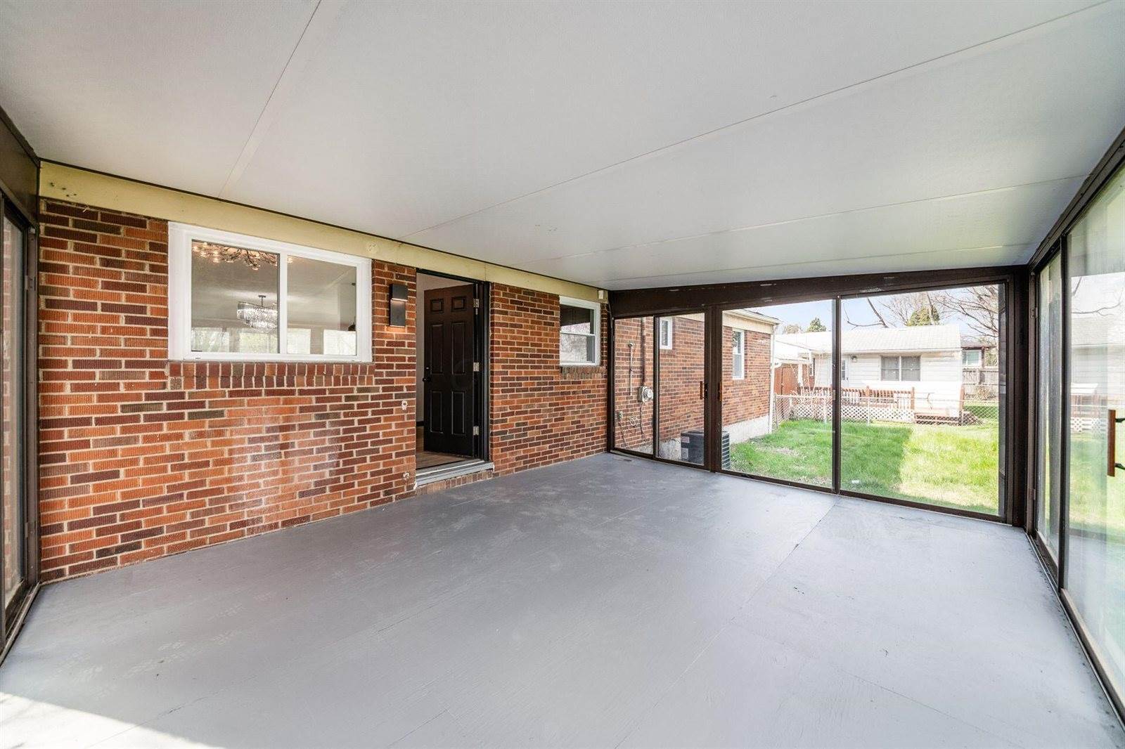 5548 Roche Drive, Columbus, OH 43229