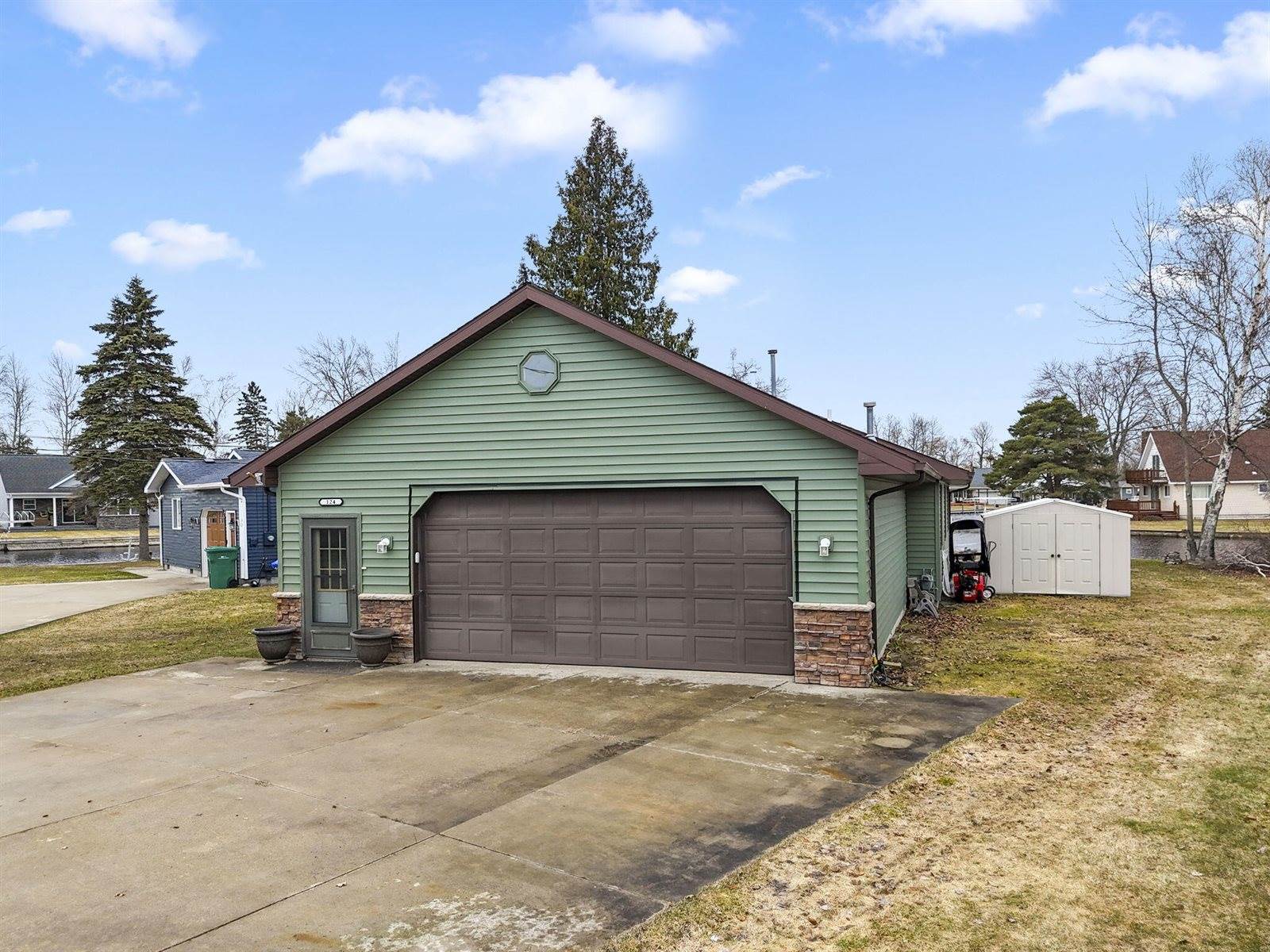 124 Tuscaroras Trail, Prudenville, MI 48651