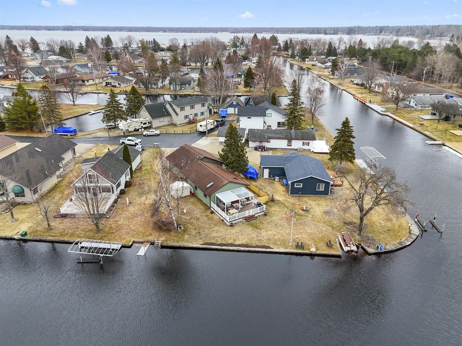 124 Tuscaroras Trail, Prudenville, MI 48651