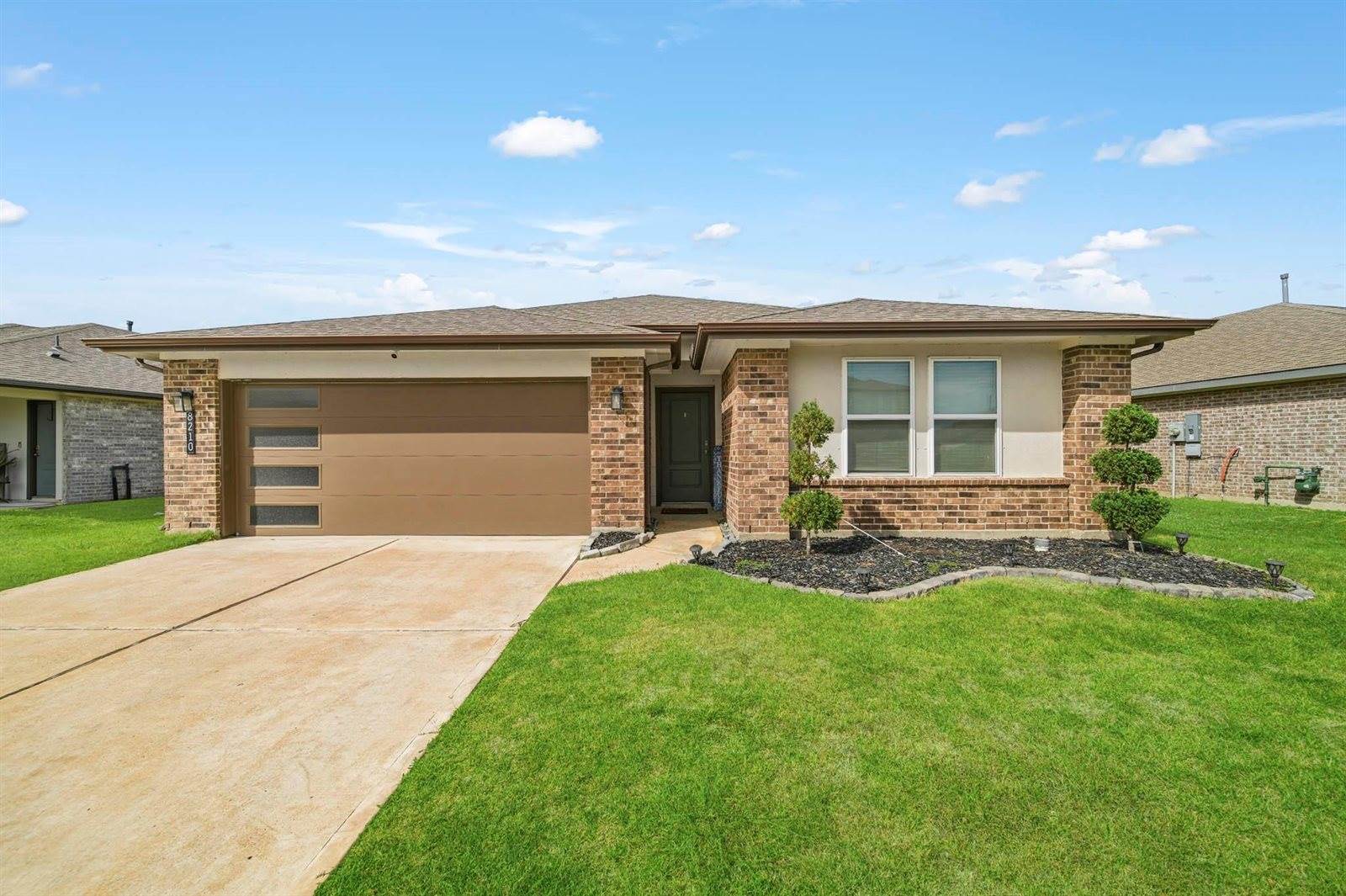 8210 Buck Lane, Rosharon, TX 77583