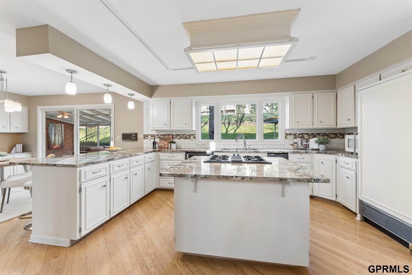 9723 Fieldcrest Drive, Omaha, NE 68114