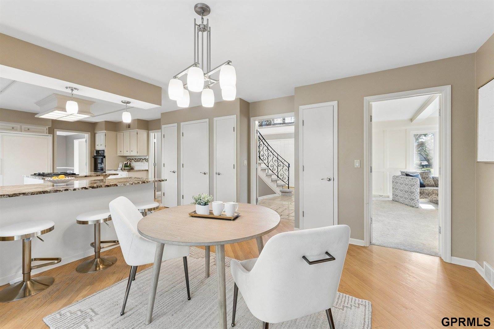 9723 Fieldcrest Drive, Omaha, NE 68114